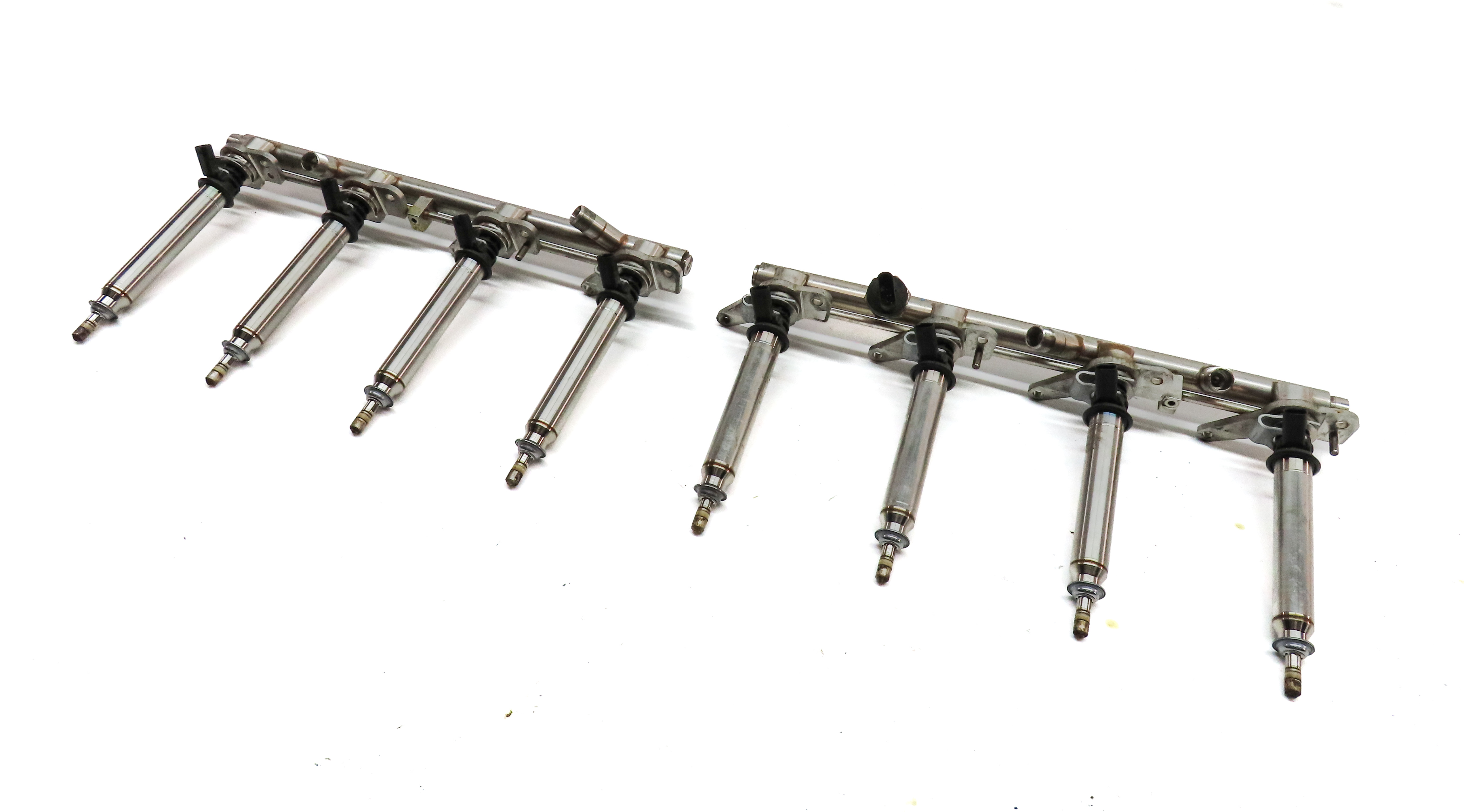 2013 MERCEDES ML550 (W166) 4.6L (278.928) ENGINE FUEL INJECTOR SET w/ RAILS — exact item pictured